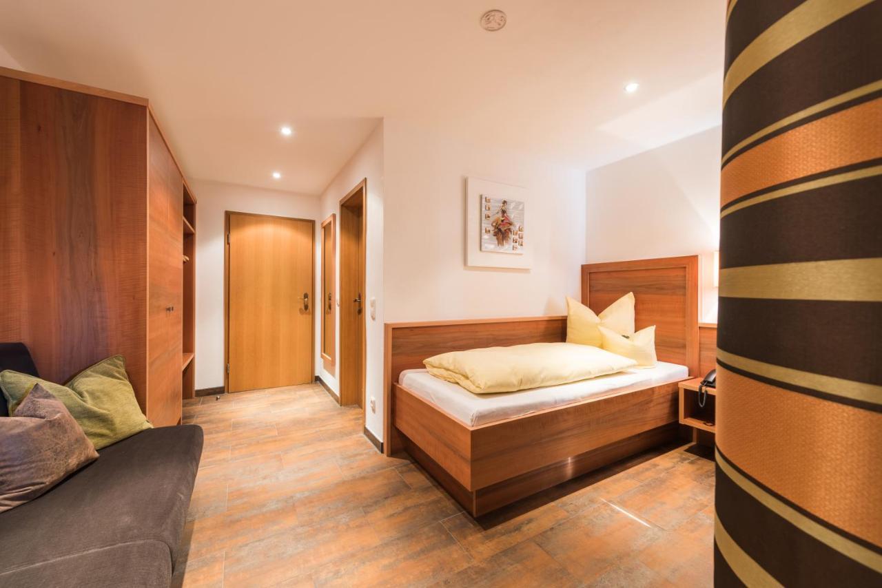 Hotel Ariadne Rosenheim Buitenkant foto